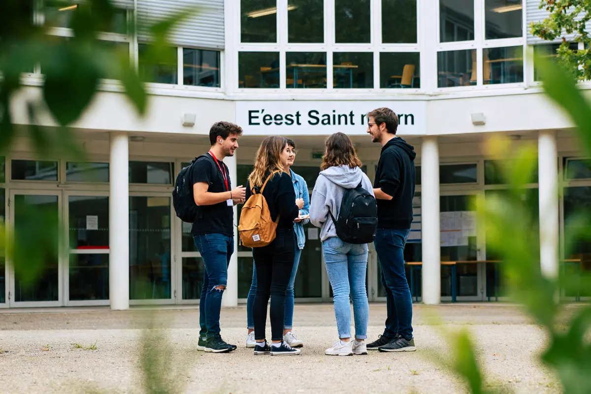 Eests Saint Omer : Formations supérieures en travail social