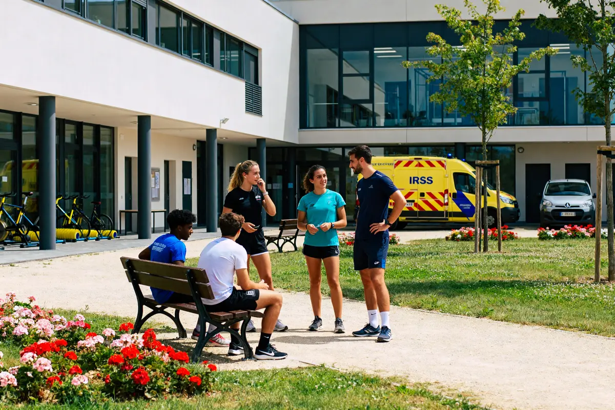 Irrss.ir : formations sport, santé et petite enfance à Nantes
